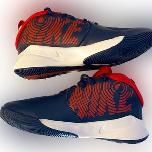 Nike Team Hustle D9 Navy/ Red size 6 big boy